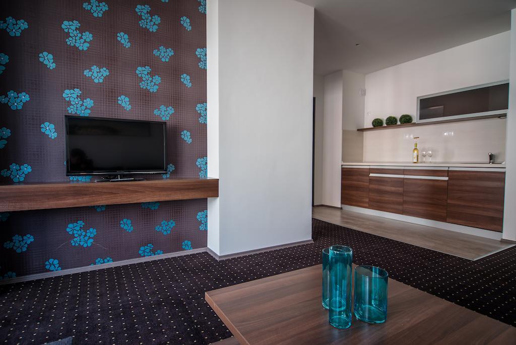 Plage Apartman Hajduszoboszlo Room photo